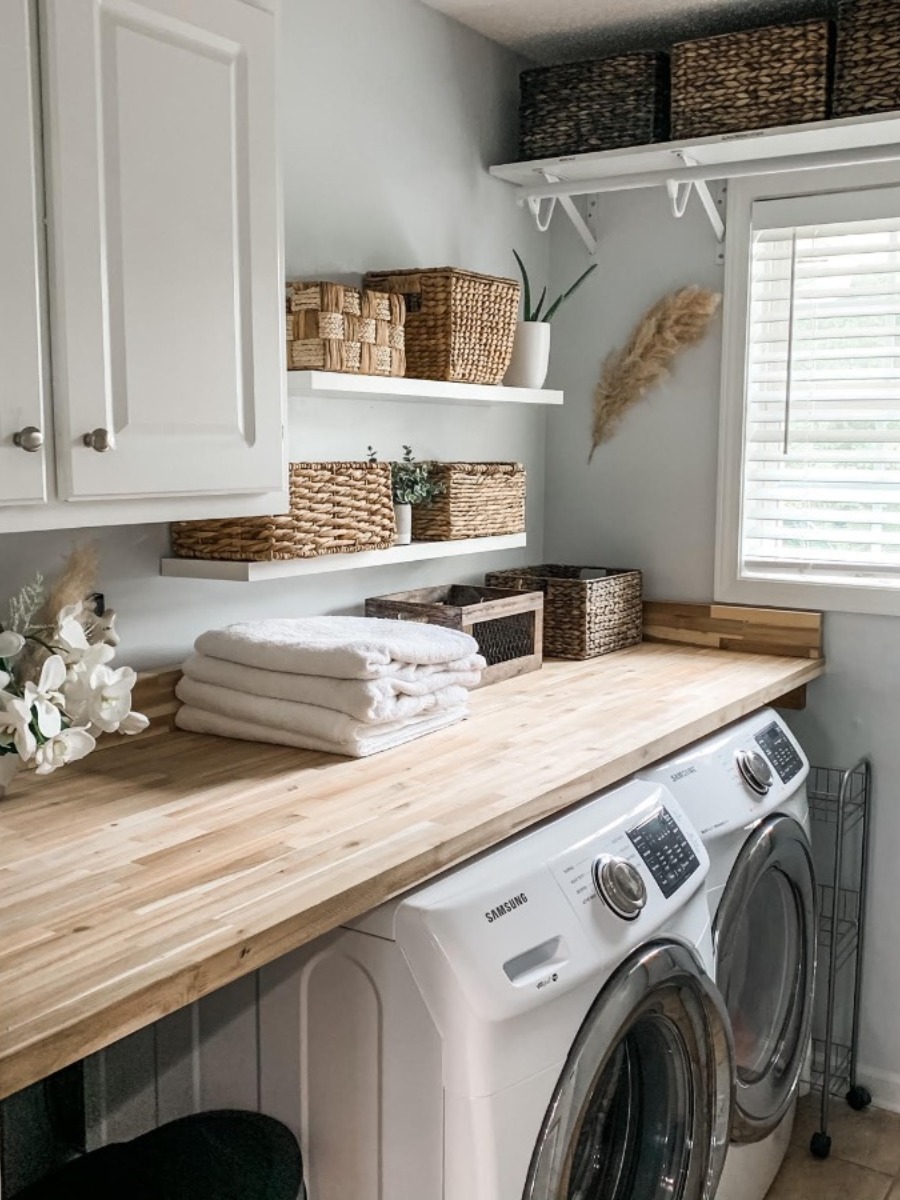 Farmhouse Laundry Room Makeover: A Bright & Organized Transformation!
