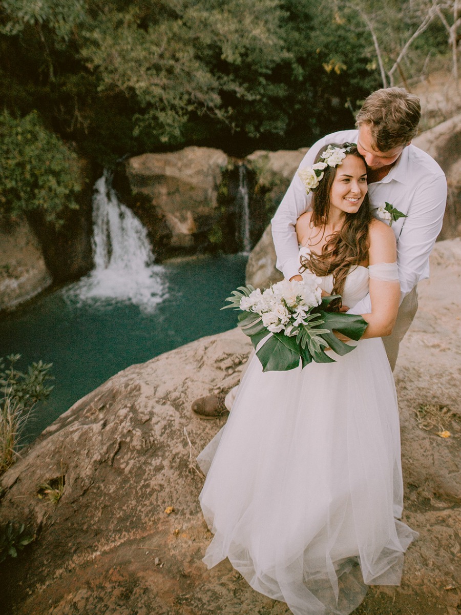 Remote Costa Rica Waterfall Wedding: Sustainable & Romantic Elopement