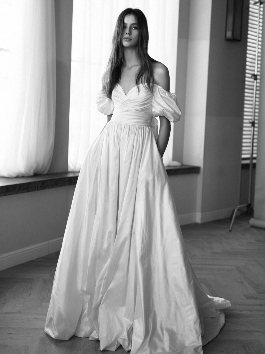 Lihi Hod Dreams Fall 2021: Romantic Bridal Collection