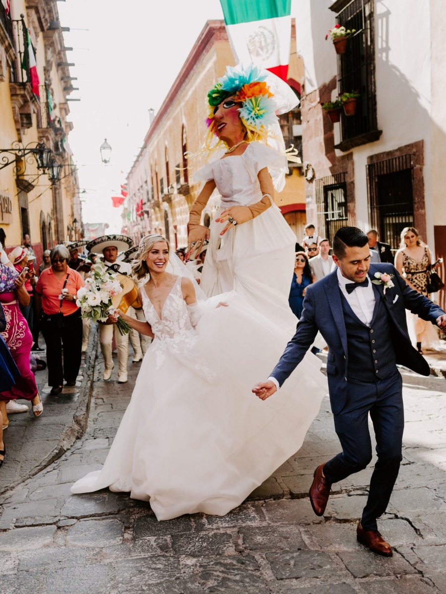 A Salsa-Fueled Love Story: Gaiane and Miguel's Enchanted Wedding in San Miguel de Allende