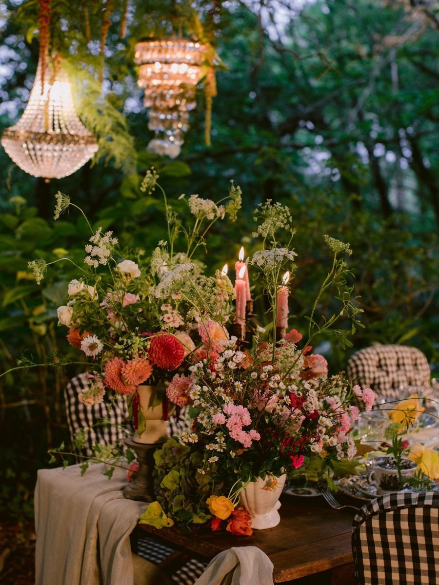Enchanting Woodland Wedding with Eco-Luxury & Dreamy Nighttime Vibes