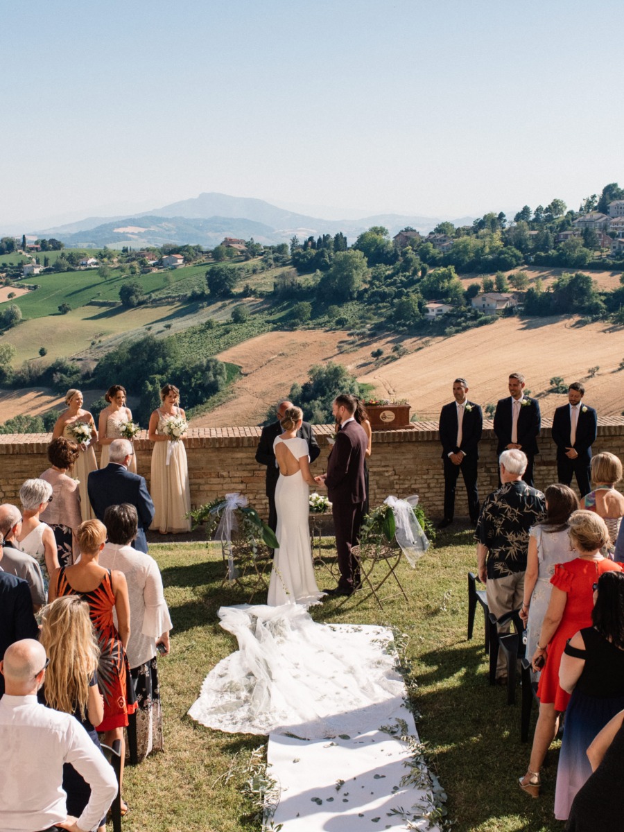 Why Petritoli, Italy Should Be Your Dream Wedding Destination