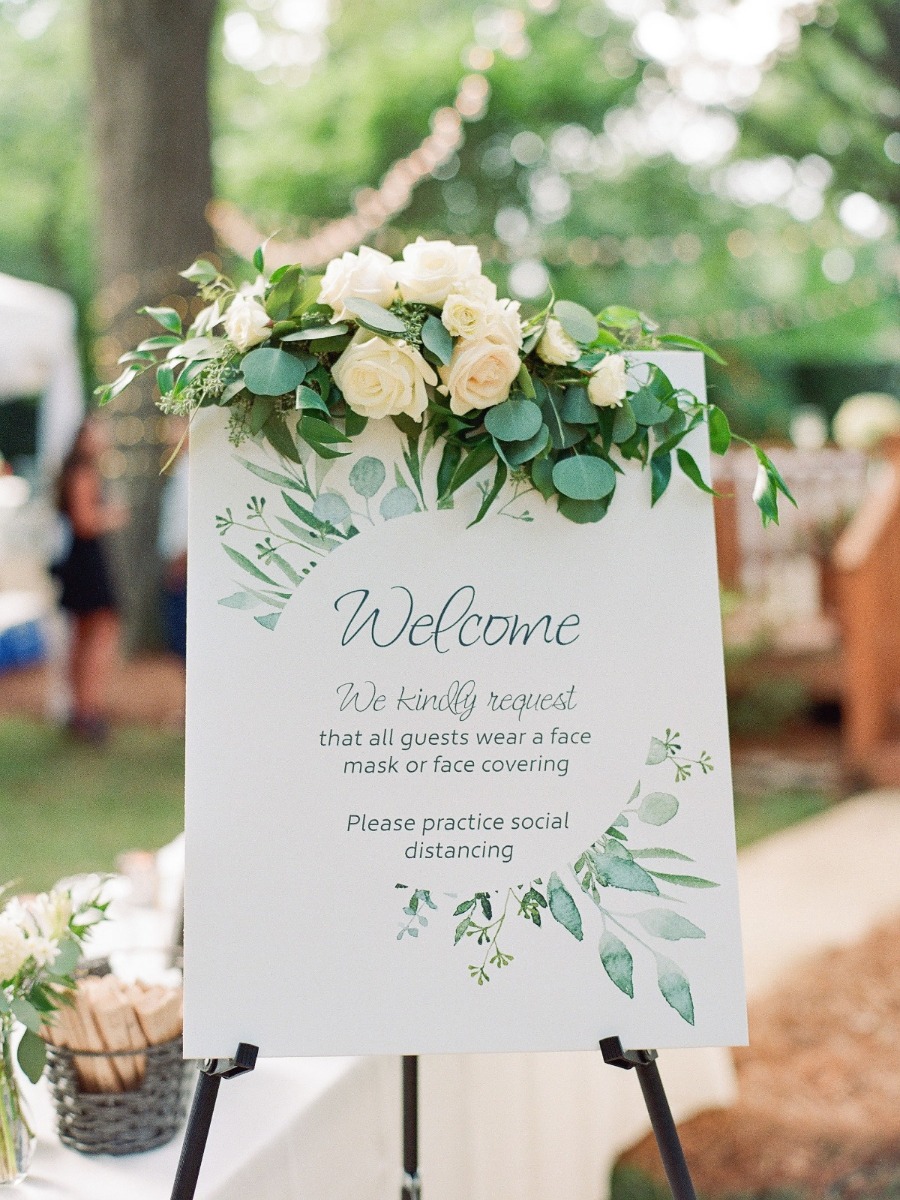 Stylish & Safe Weddings: Navigating Health Guidelines with Flair