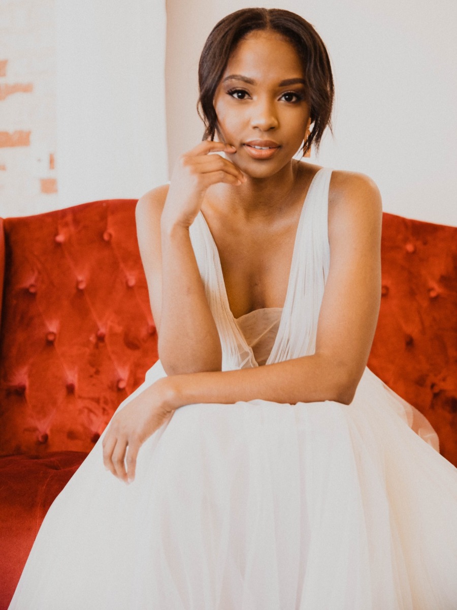 Tennessee Farm Wedding Transformed into Modern Chic: A Venue Transformation