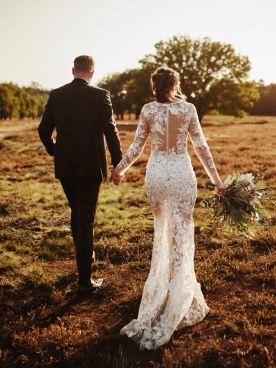 A Dutch Micro-Wedding: From Tuscany Dreams to Village Bliss