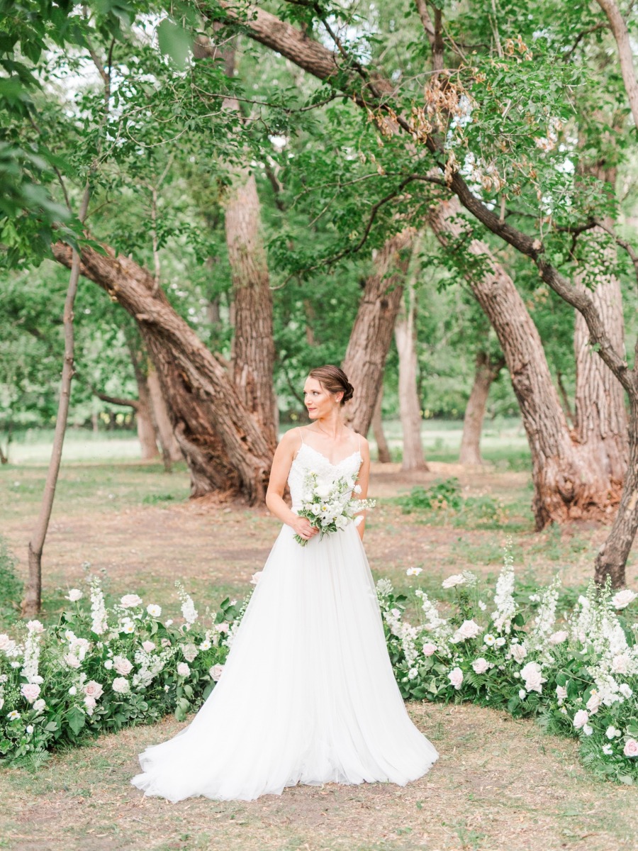 Elegant Low Floral Designs Shine at Willow Acres Styled Wedding Shoot