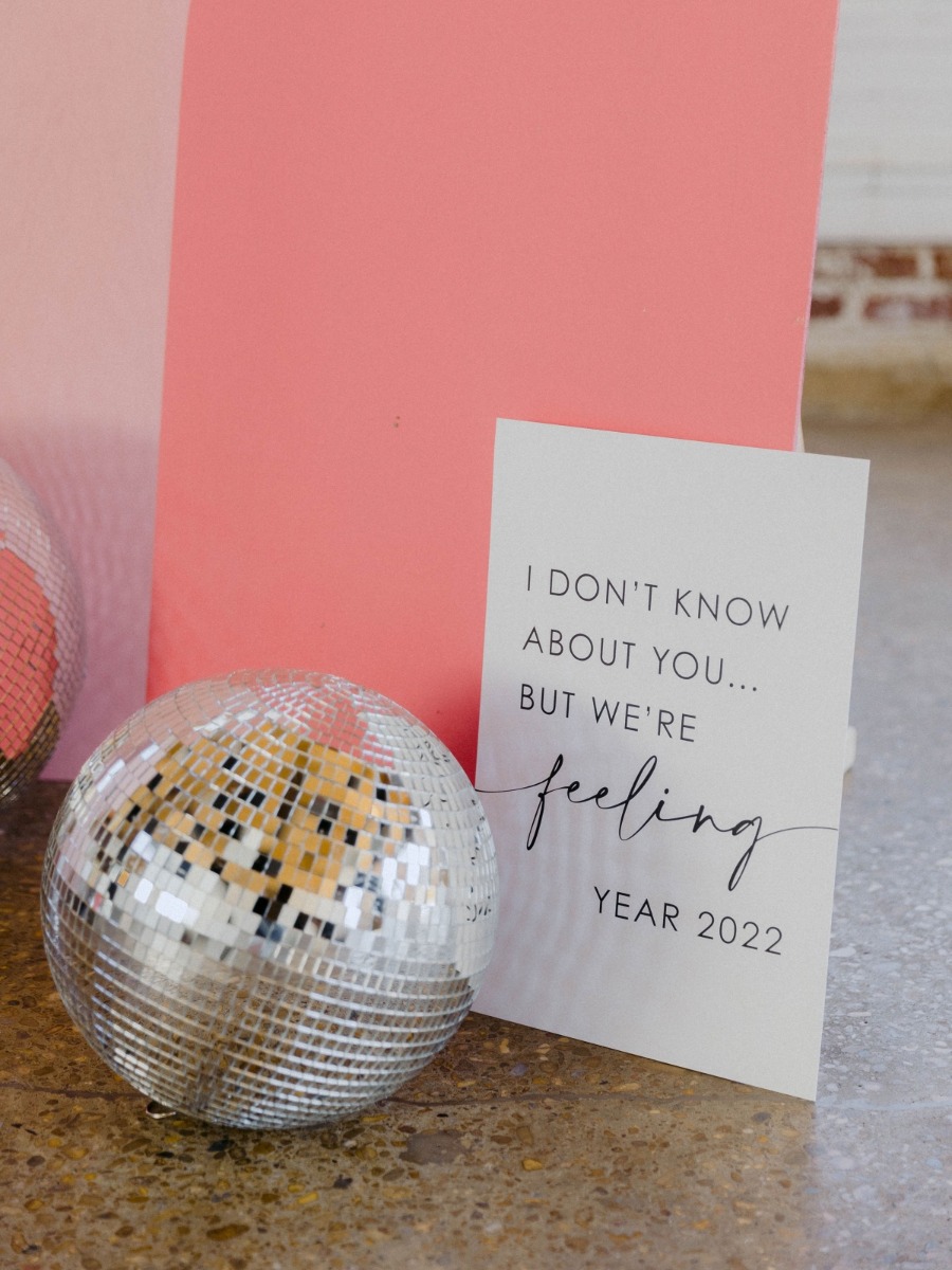 NYE Glam: Styling Tips, Decor Ideas, and a Disco-Themed Shoot