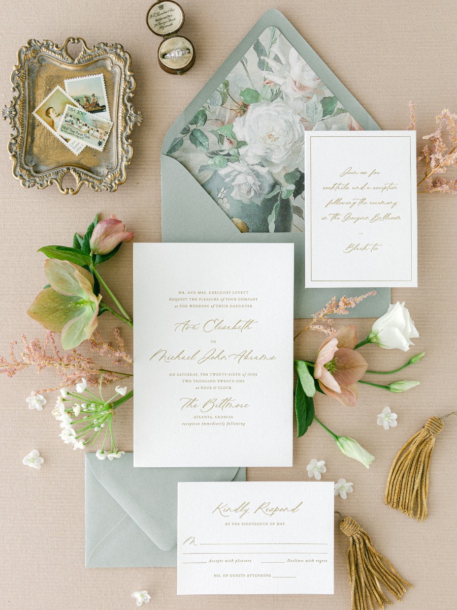 11 Wedding Invitation Suites That Will Guarantee You A Spot On Your Guests' Busy Calendars
