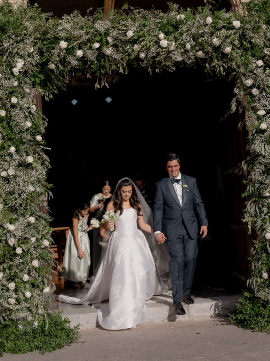 Huge floral installations framed this Hyatt wedding in Puerto Rico