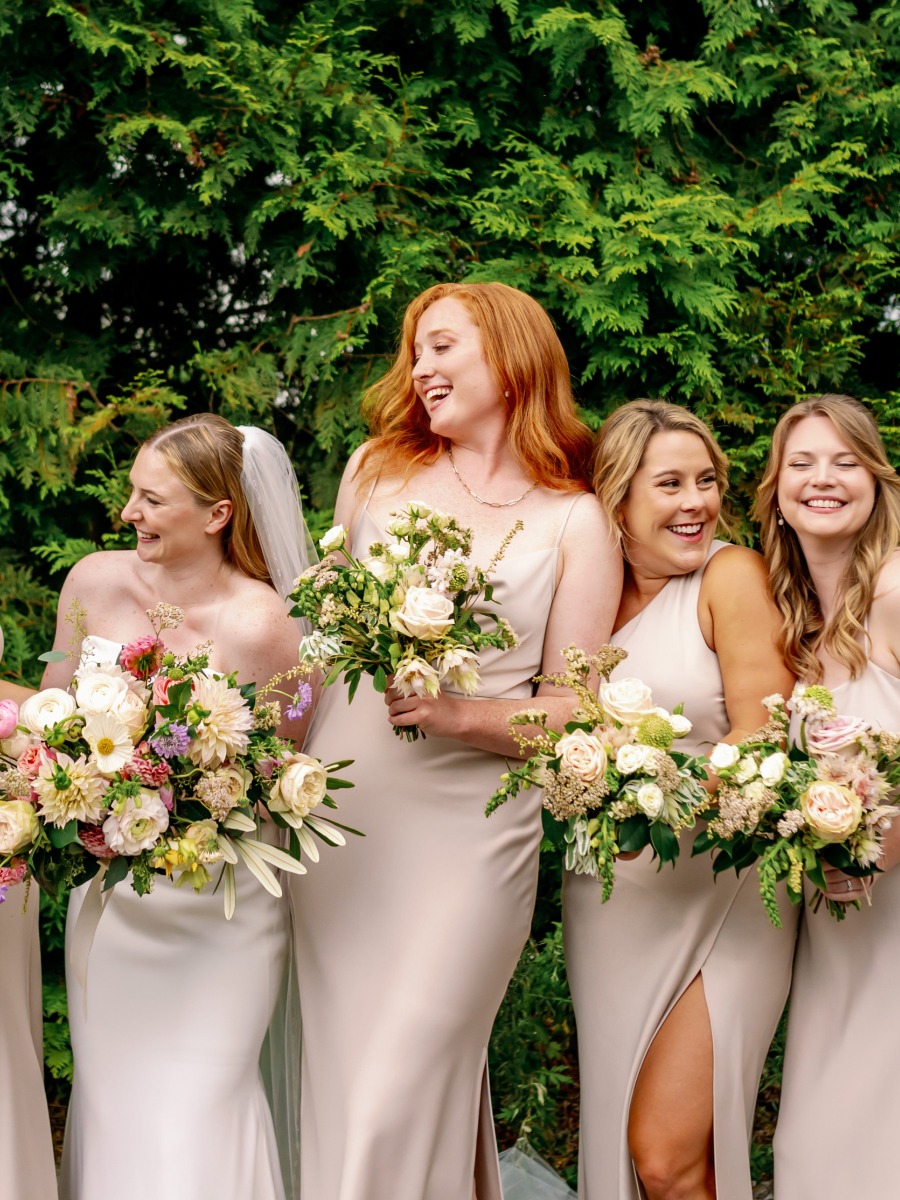 Small or Large Wedding Party: Pros & Cons
