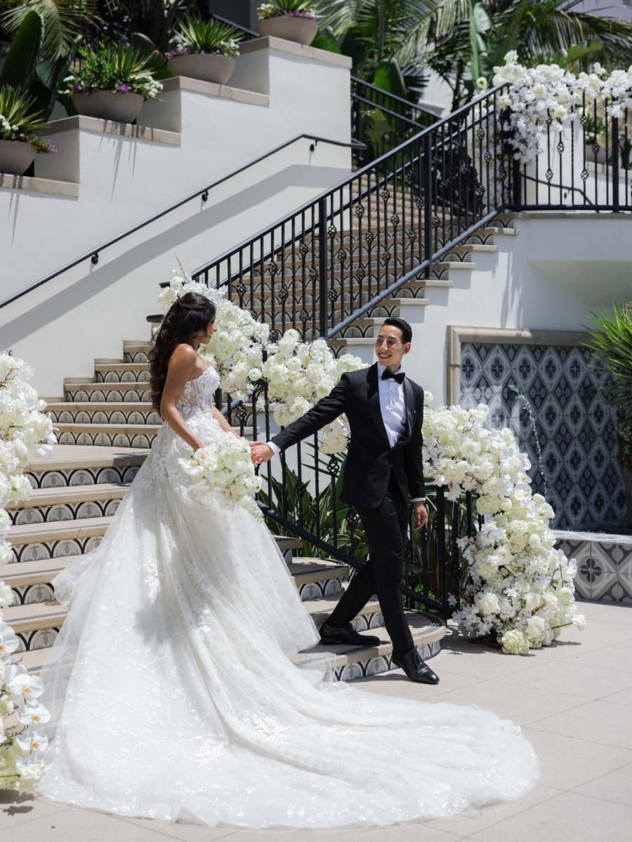 A must-see monochromatic luxury wedding with a crowning ceremony