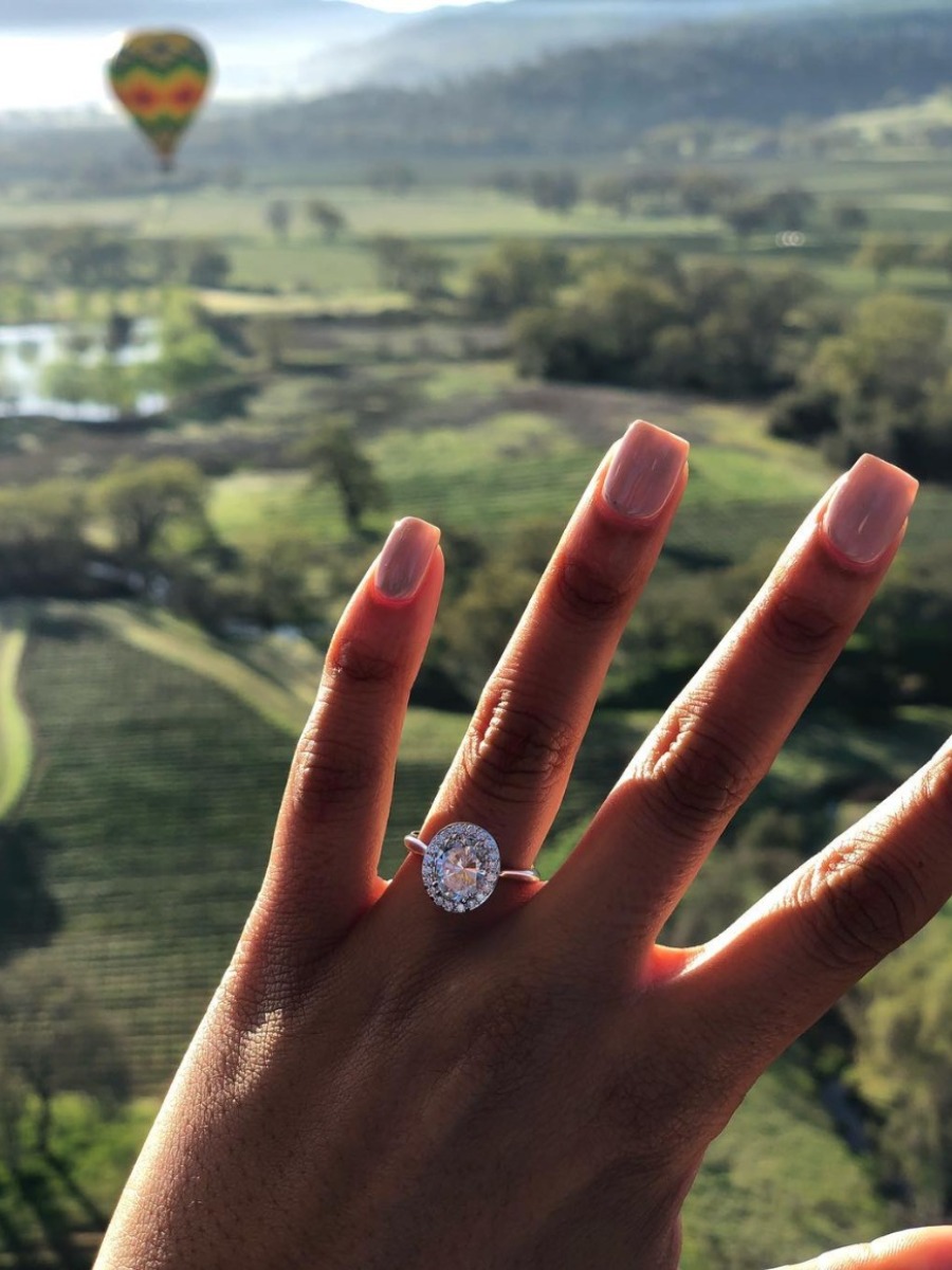 What To Expect When you Announce Your Engagement On Facebook