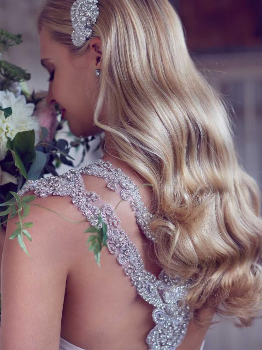 Wedding Budget Tips: Save Money on Your Dream Dress and More