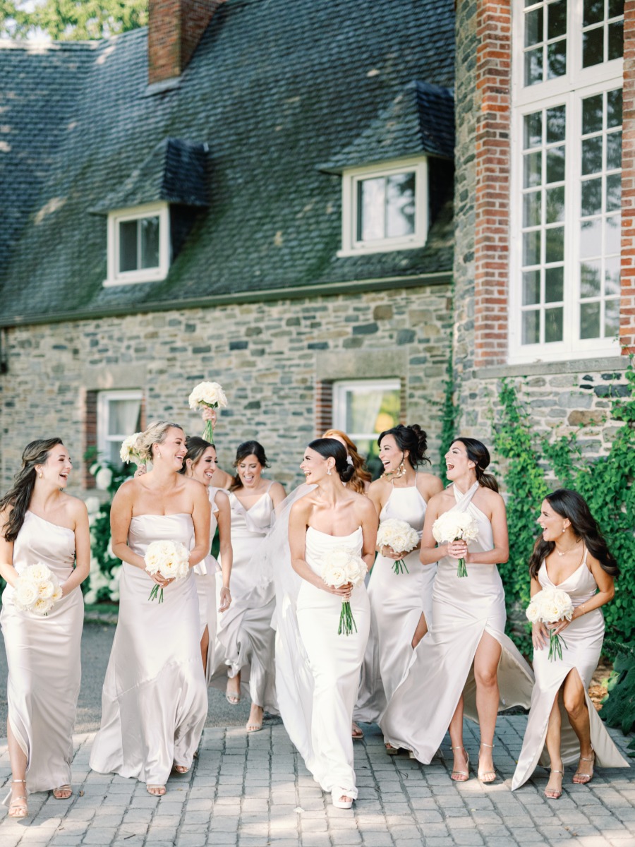 Who Should the Main Points of Contact Be for Your Wedding?