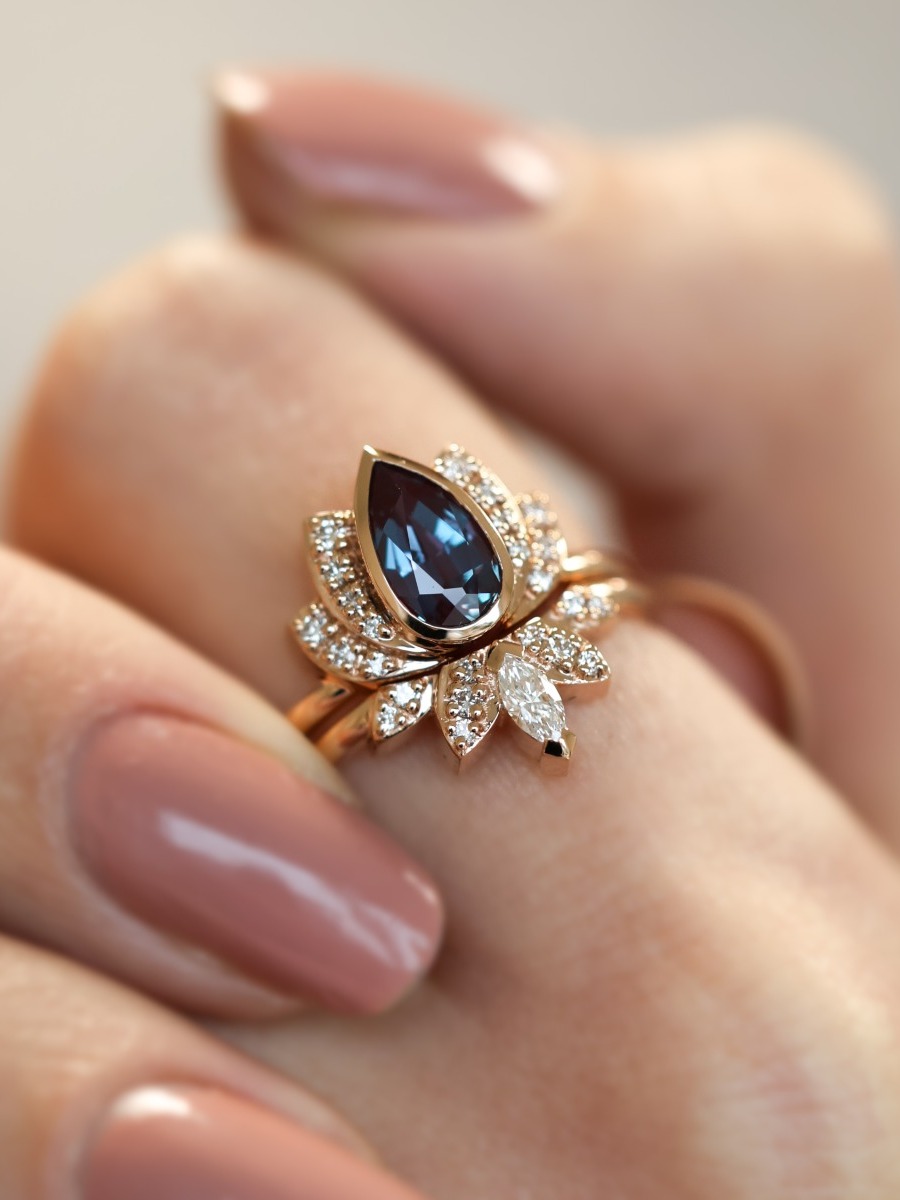 Alexandrite: A Strong Choice for Custom Engagement Ring Designs