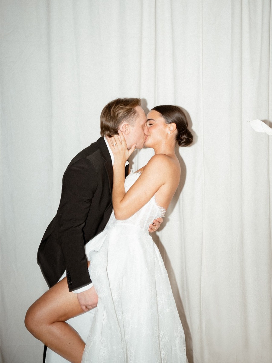 The secret to wedding photos that look like stills from a movie