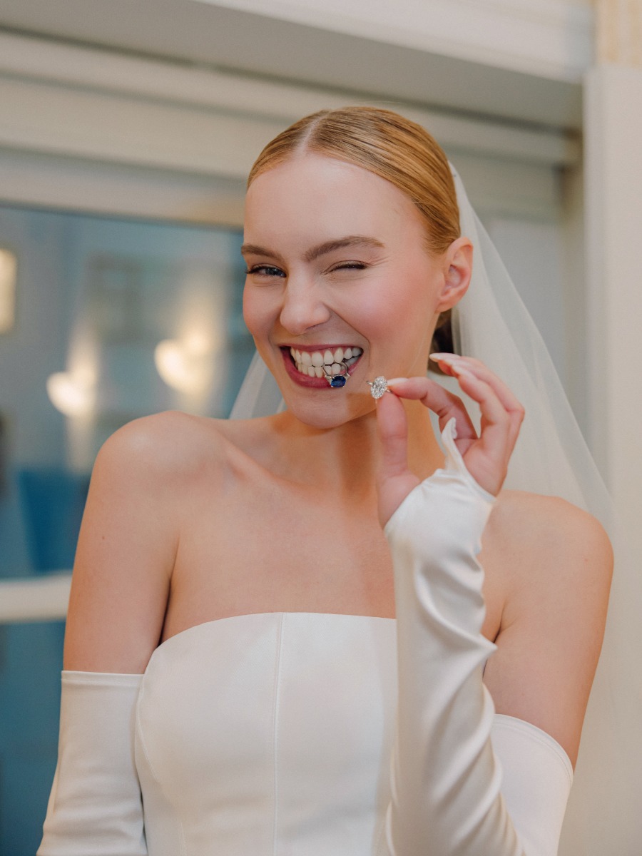 Trendy vs. Timeless: Choosing the Right Style for Your Wedding