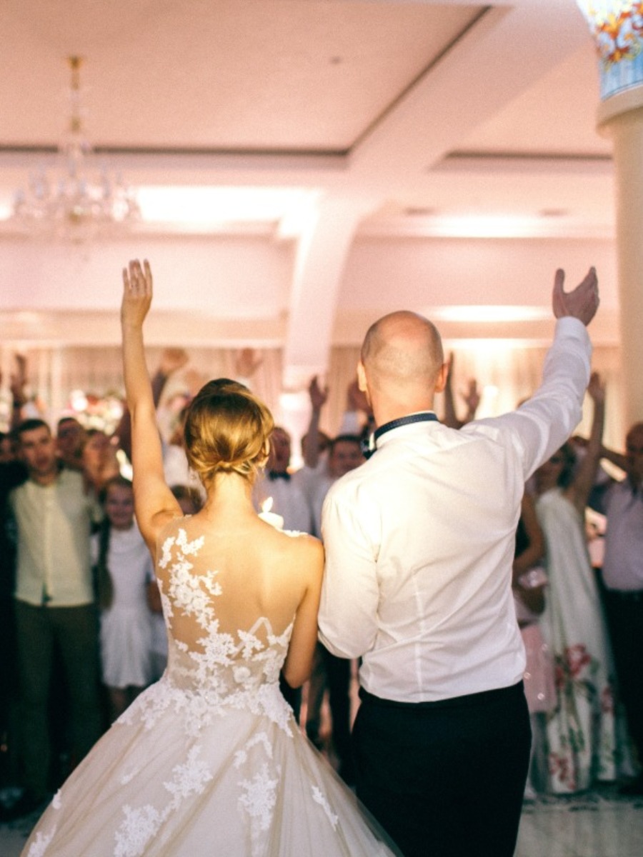 From Brunch to Bachelorette: Dress Codes Decoded for Every Wedding Weekend Event