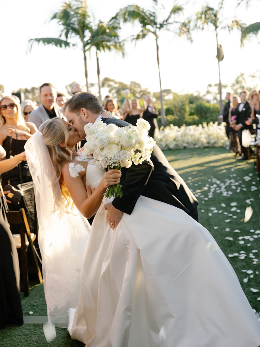 A modern Cali wedding with timeless charm at Park Hyatt Aviara