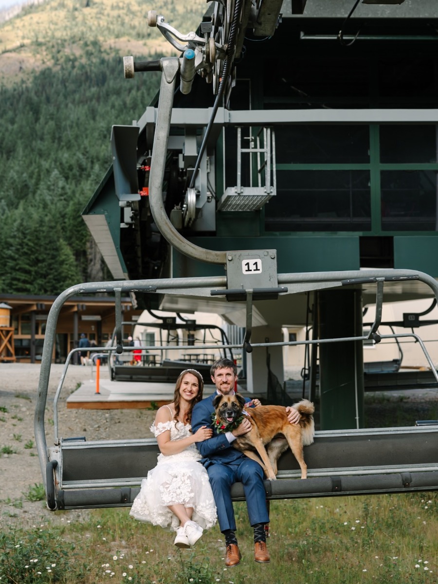 Elegant Pacific NW wedding celebrating the couple's love of climbing