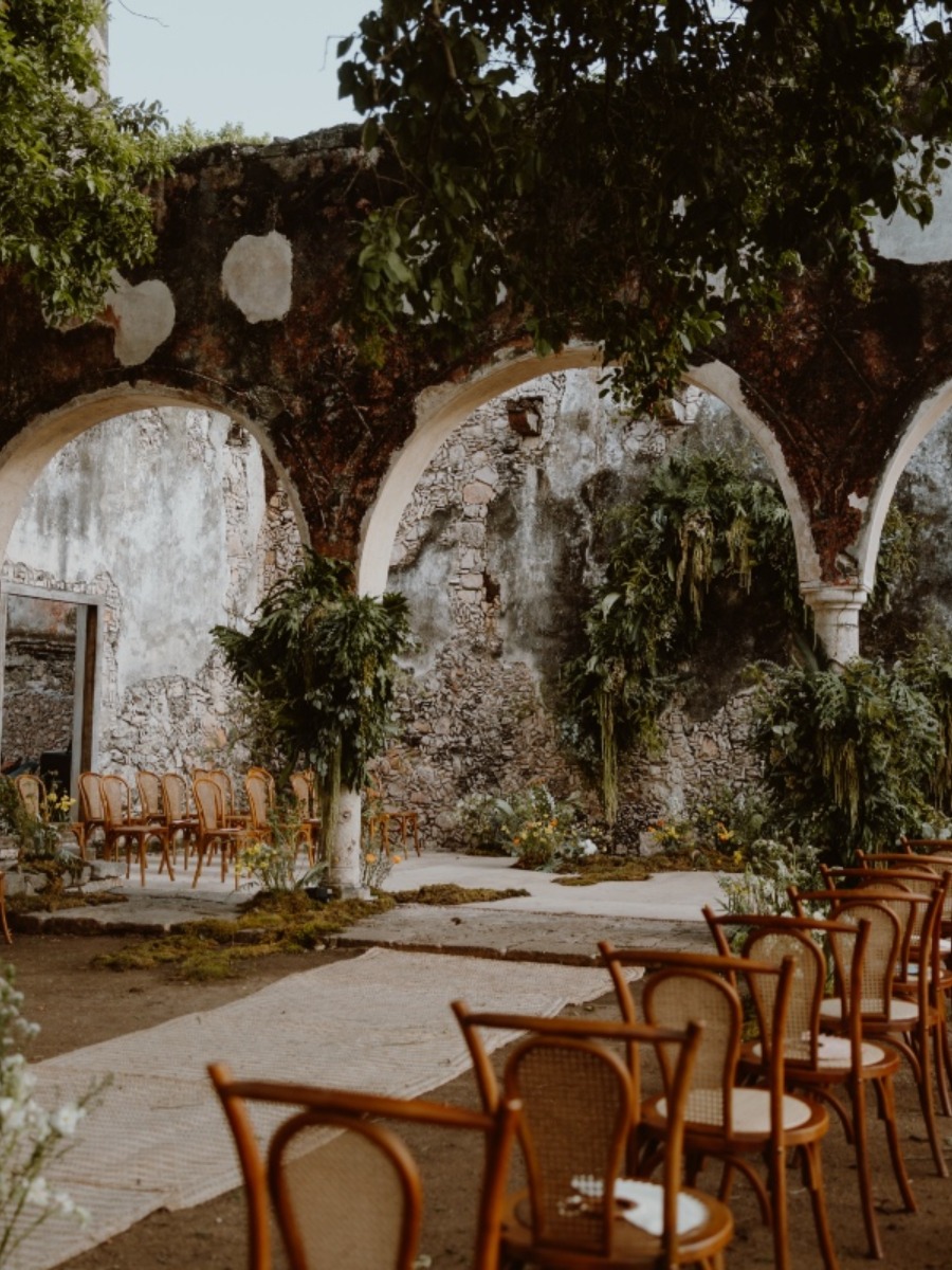 Two restaurateurs tie the knot at a castle in mexico