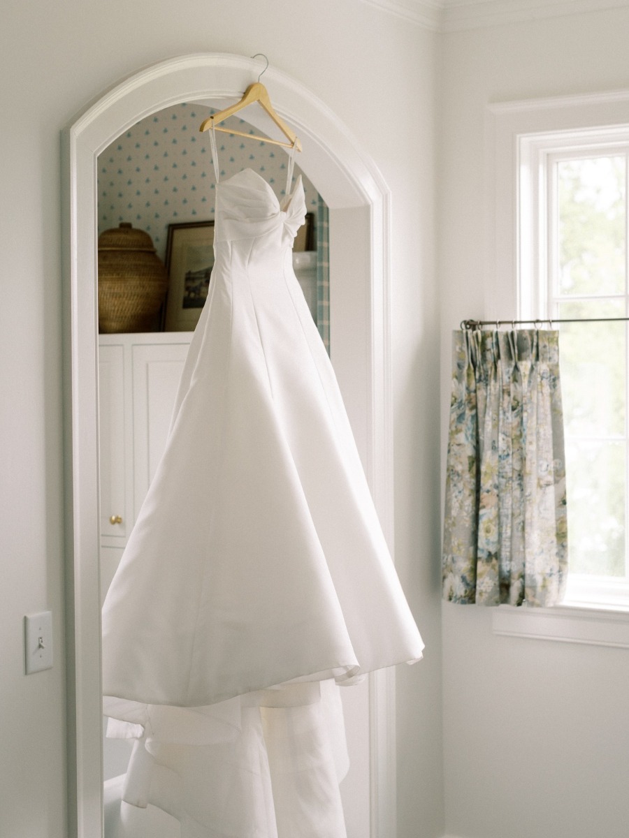Timeless backyard tennessee wedding with chinoiserie details