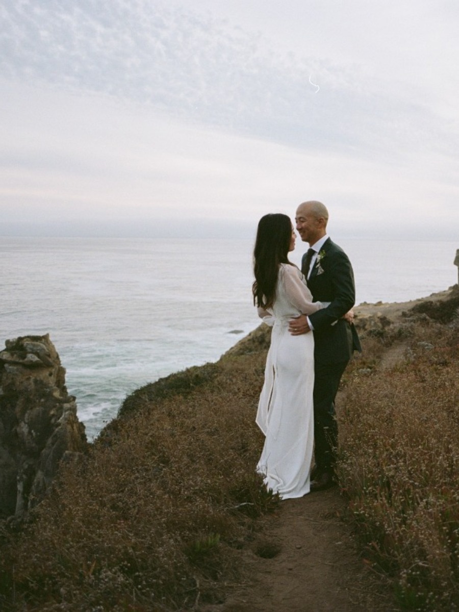 Intimate coastal wildflower wedding in Northern California