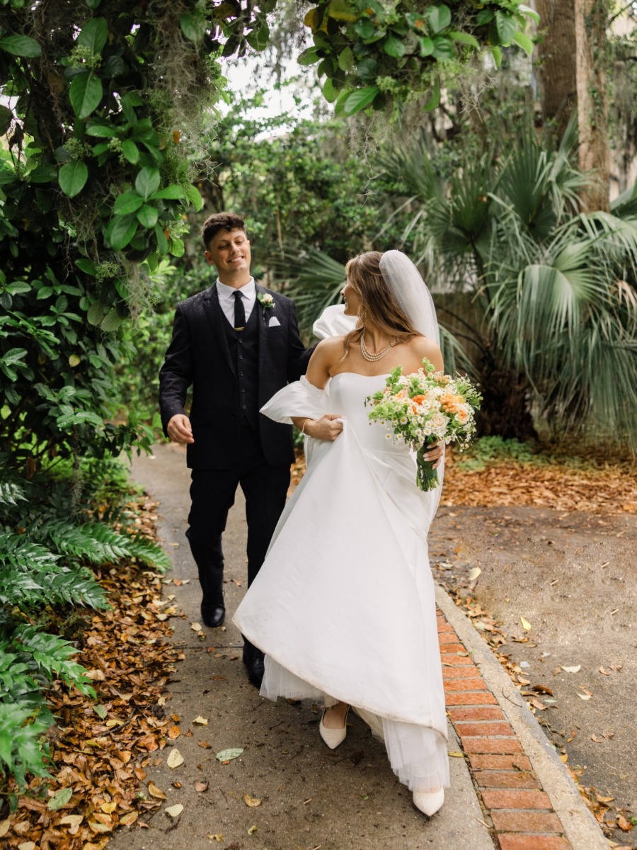 Need DIY wedding inspo? Look no further than this DIY masterpiece