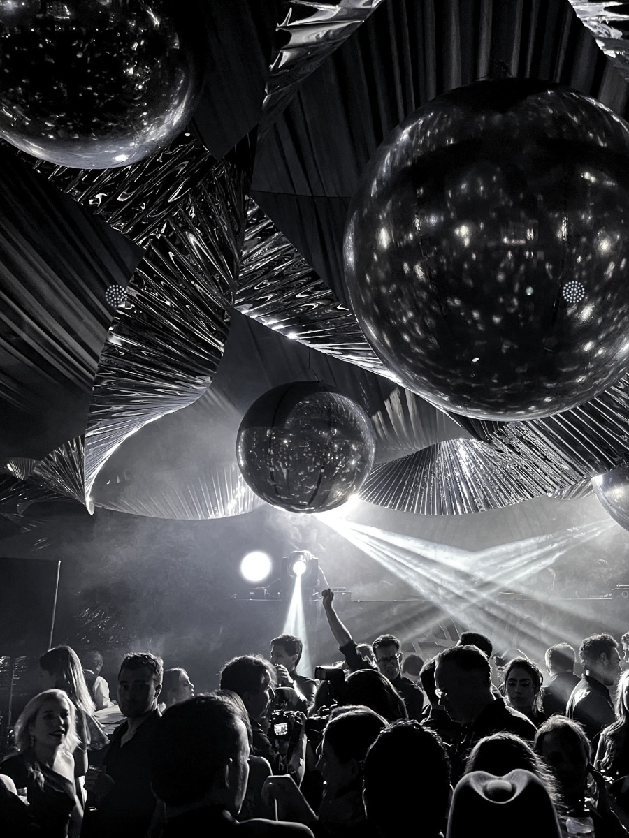 Vibe check: how do you find the right DJ for your wedding?