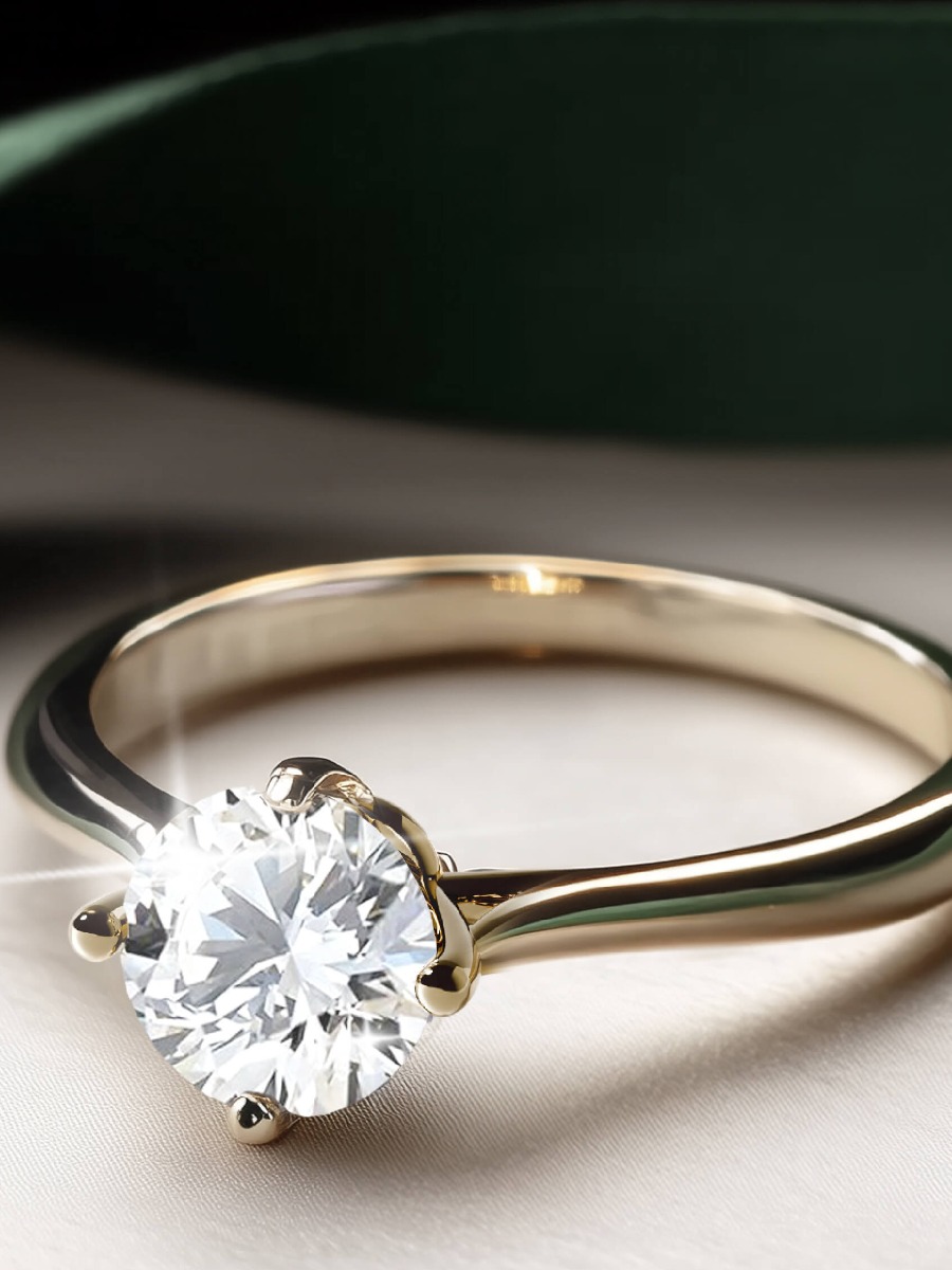 The complete guide to buying an engagement ring without overspending