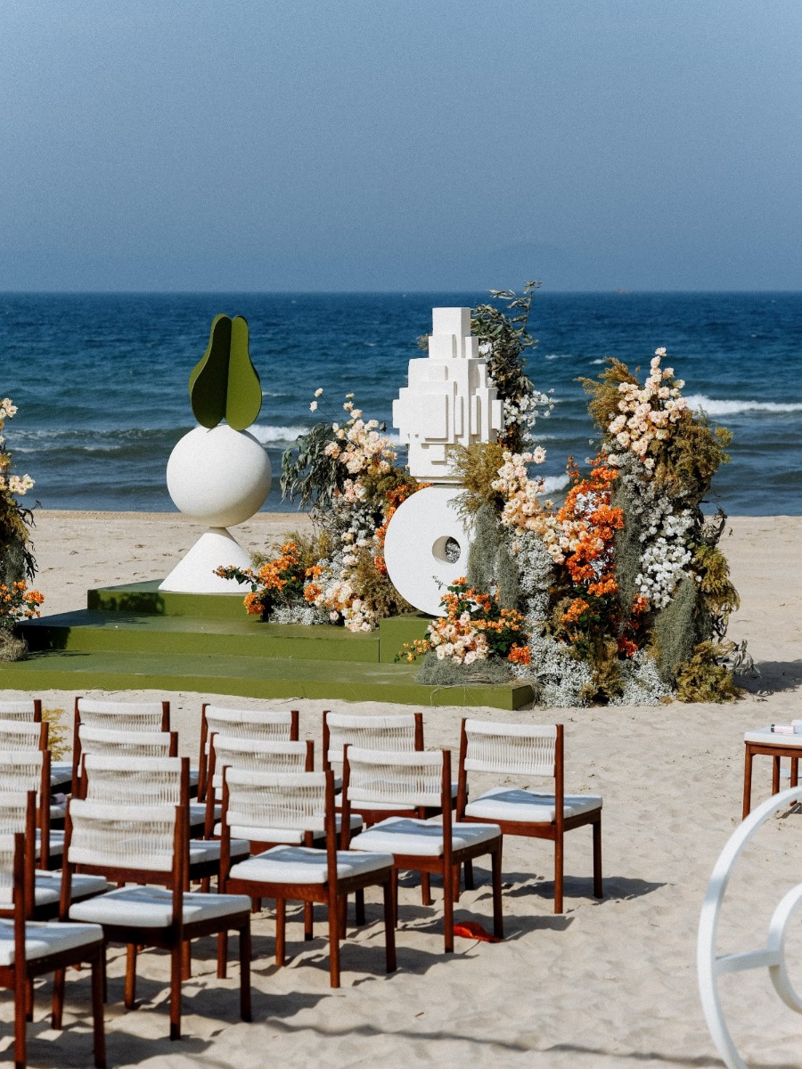 Surrealist beach wedding that broke with tradition at every turn