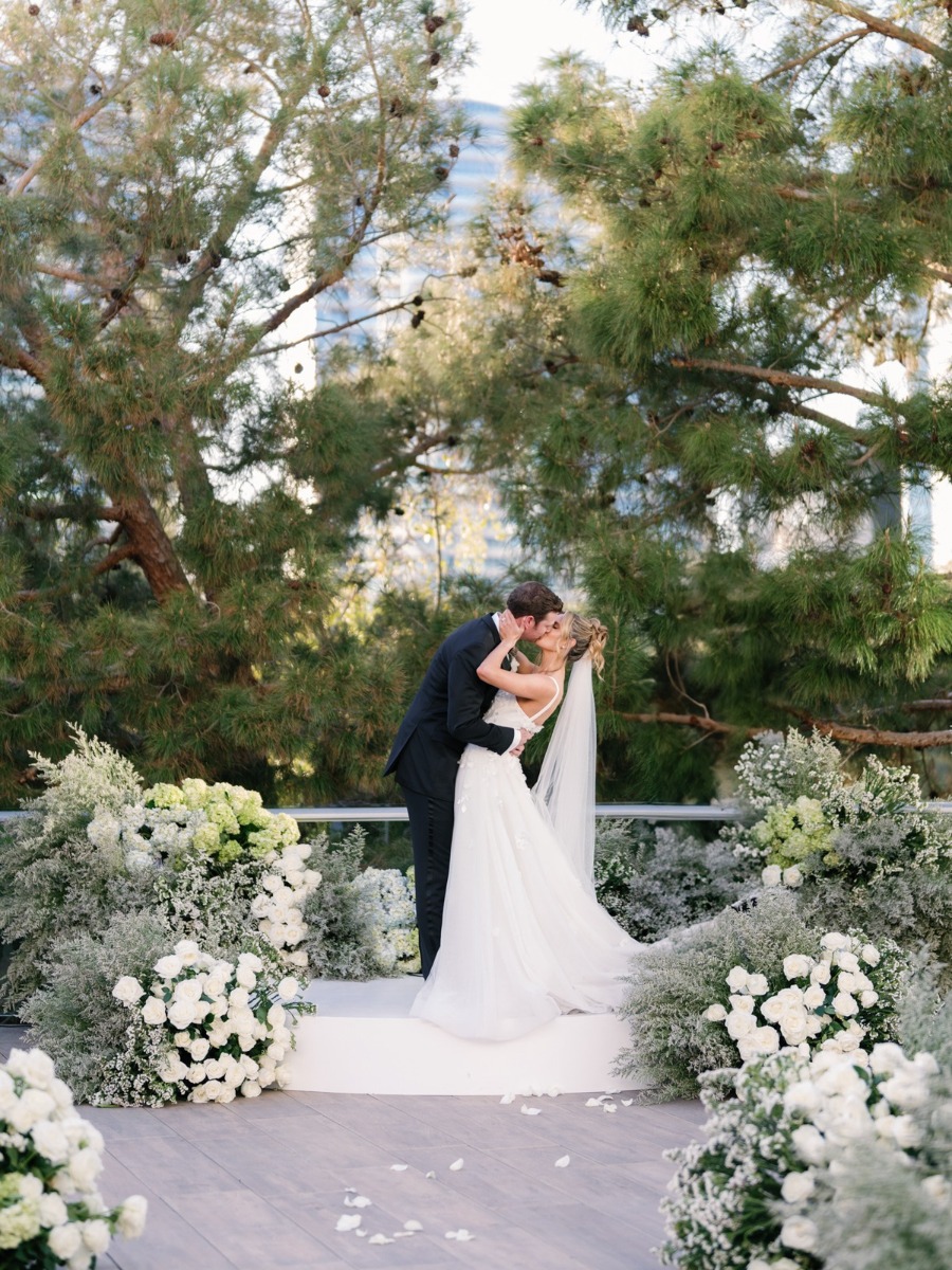 Unexpected vibrant spring green garden wedding on a rooftop in Las Vegas