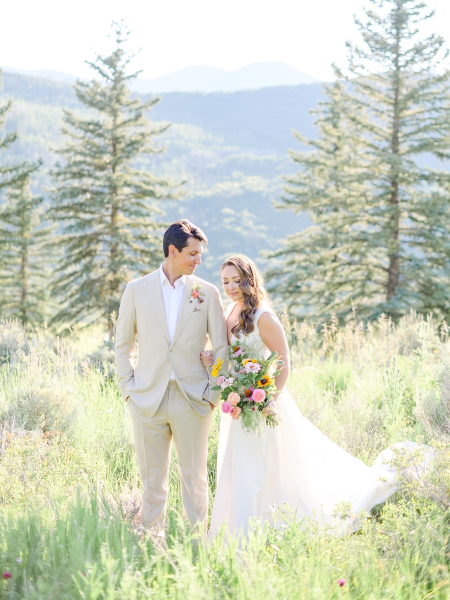 Aspen isn't just for a winter wedding - it's also for wildflowers