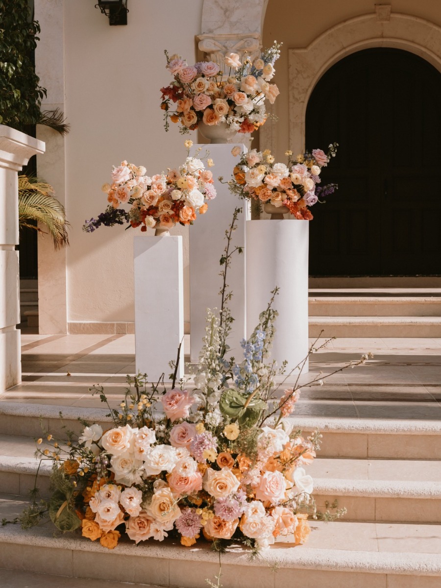 Peach and blush wedding that proves pretty never goes out of style