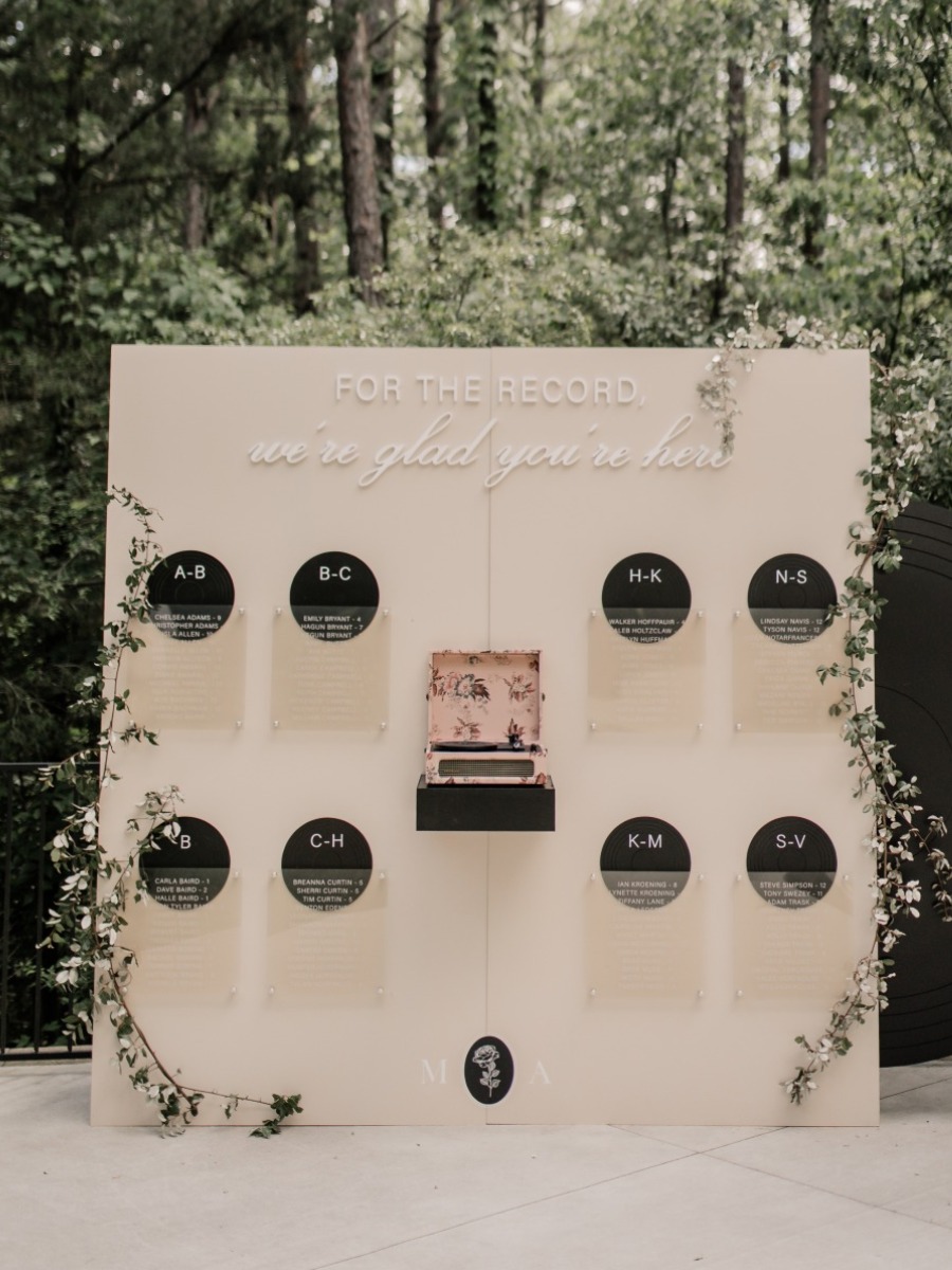 This wedding proves that timeless can still be original and unique