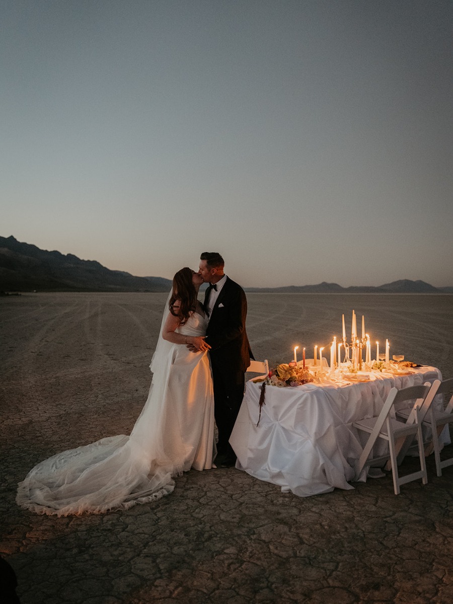 An incredible night sky was the (free!) backdrop for this desert elopement