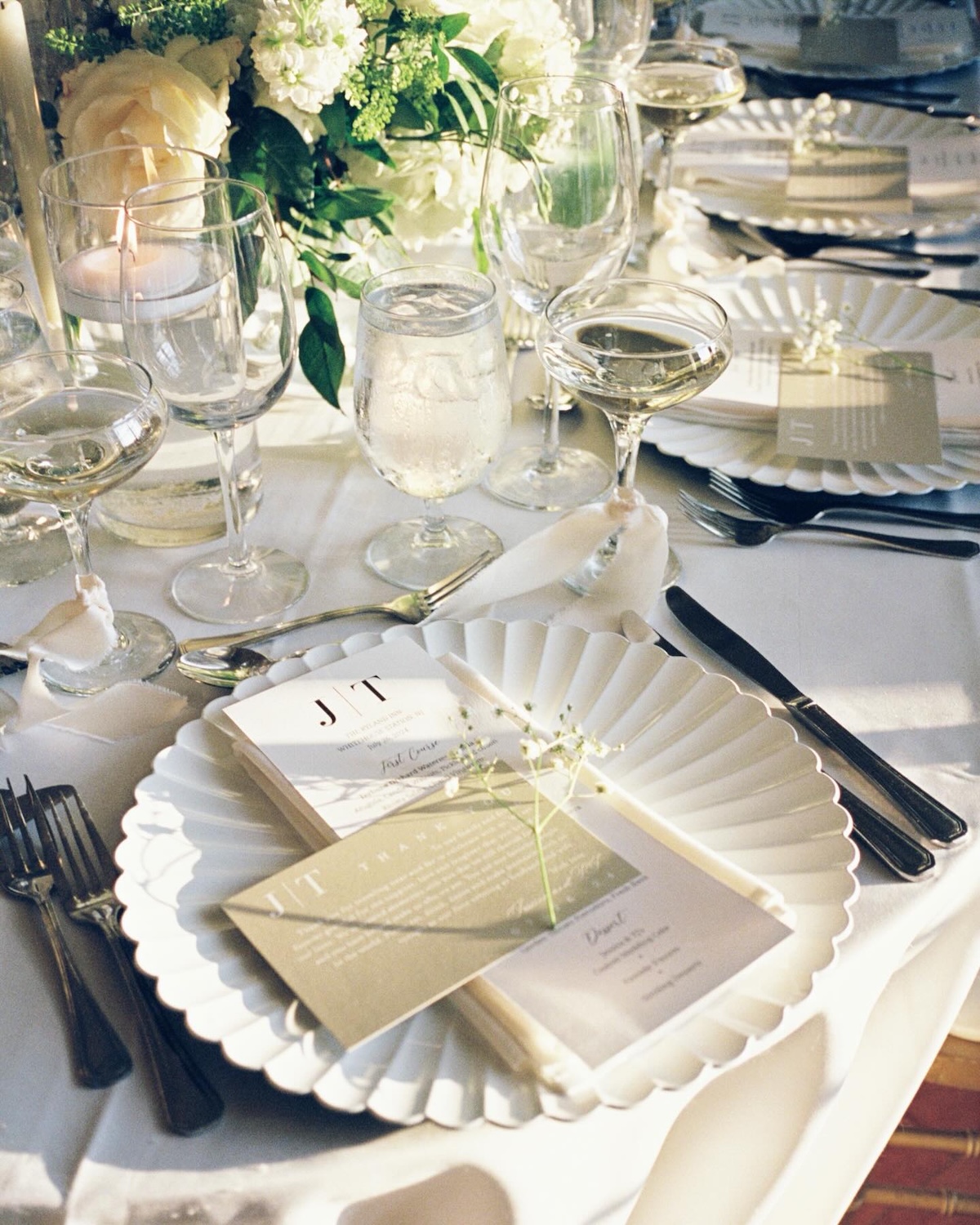 modern place setting at wedding table