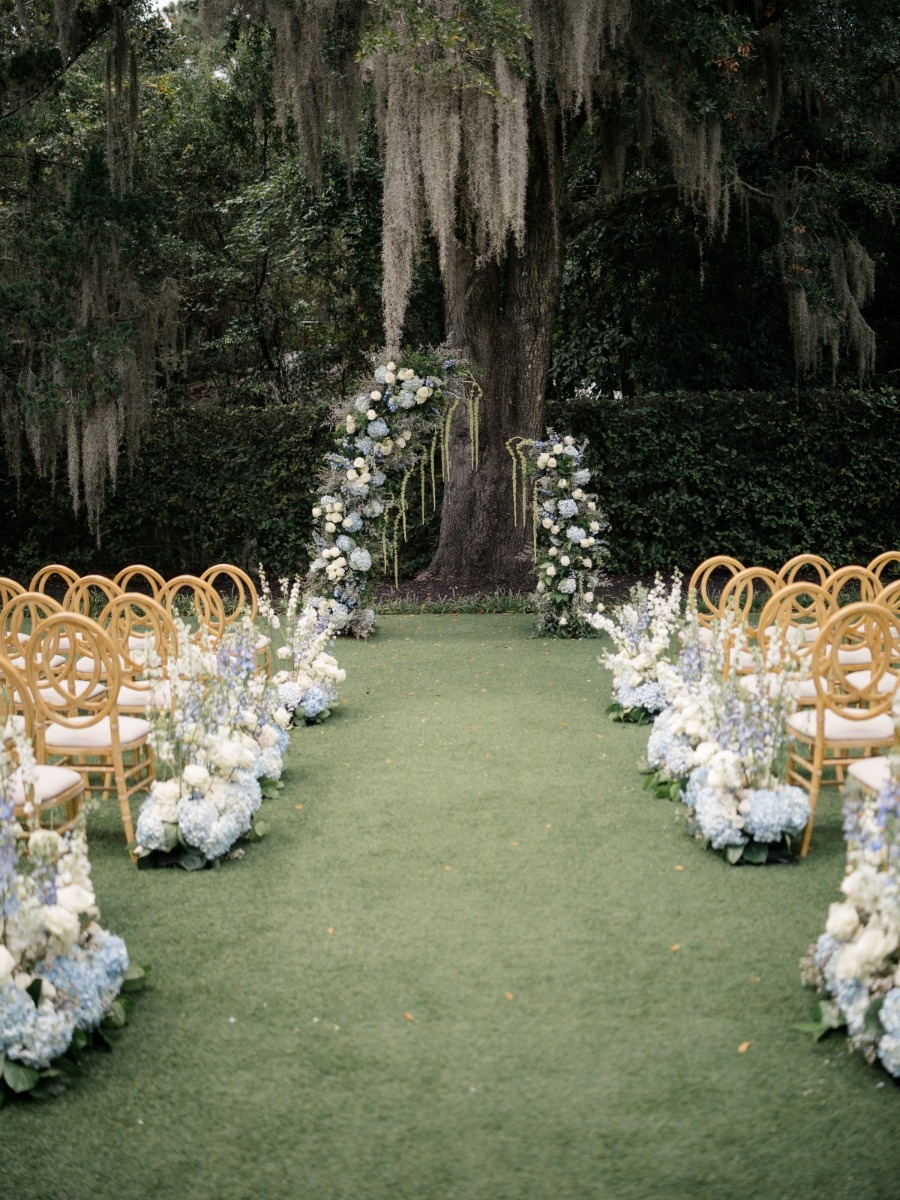 Gardens, and tents, and ballrooms—oh my! Yes, please!