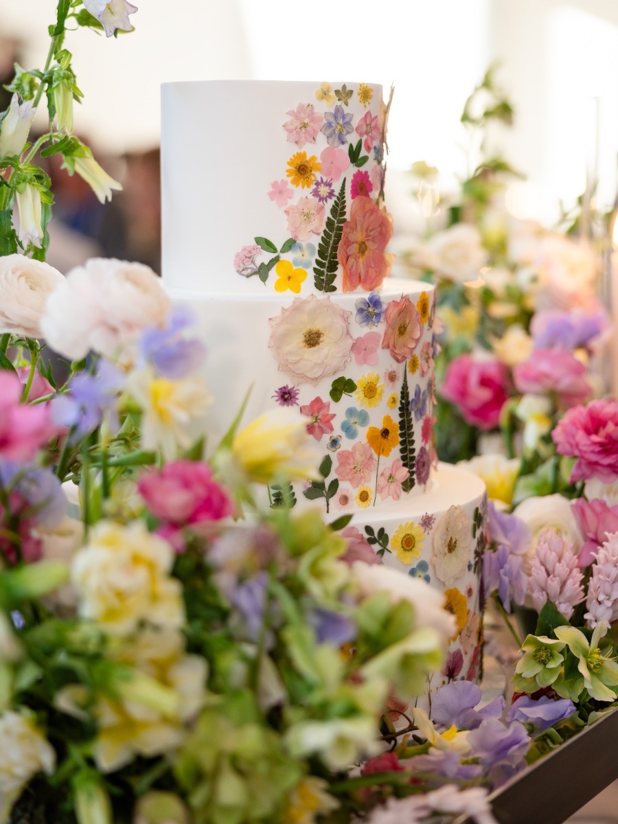 A floral-focused wedding set inside a glamorous chicago hotel